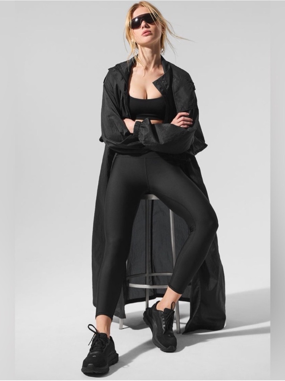 Athleta longline black nylon windbreaker with cinched hem